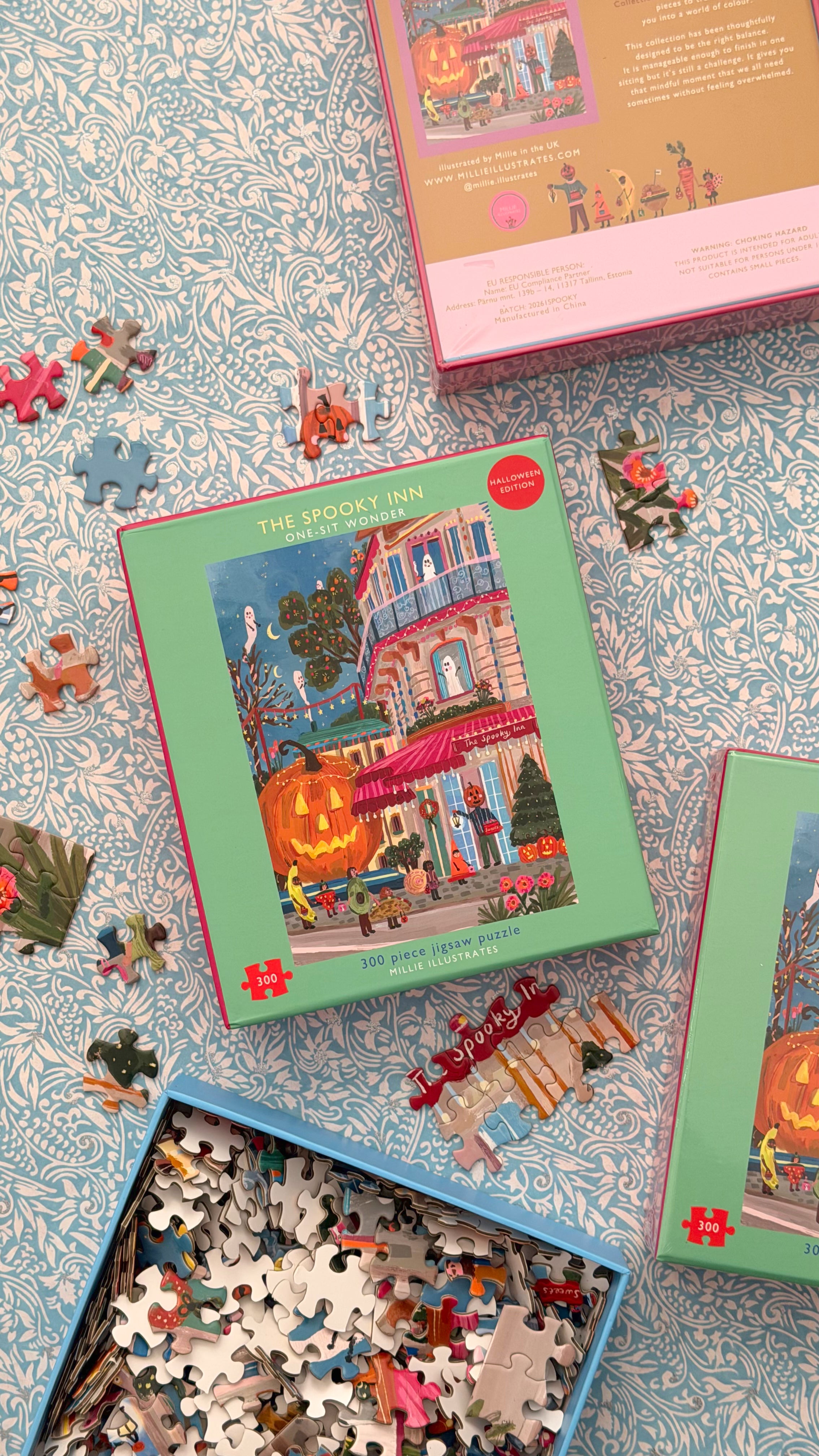 The Spooky Inn 300 Piece Puzzle